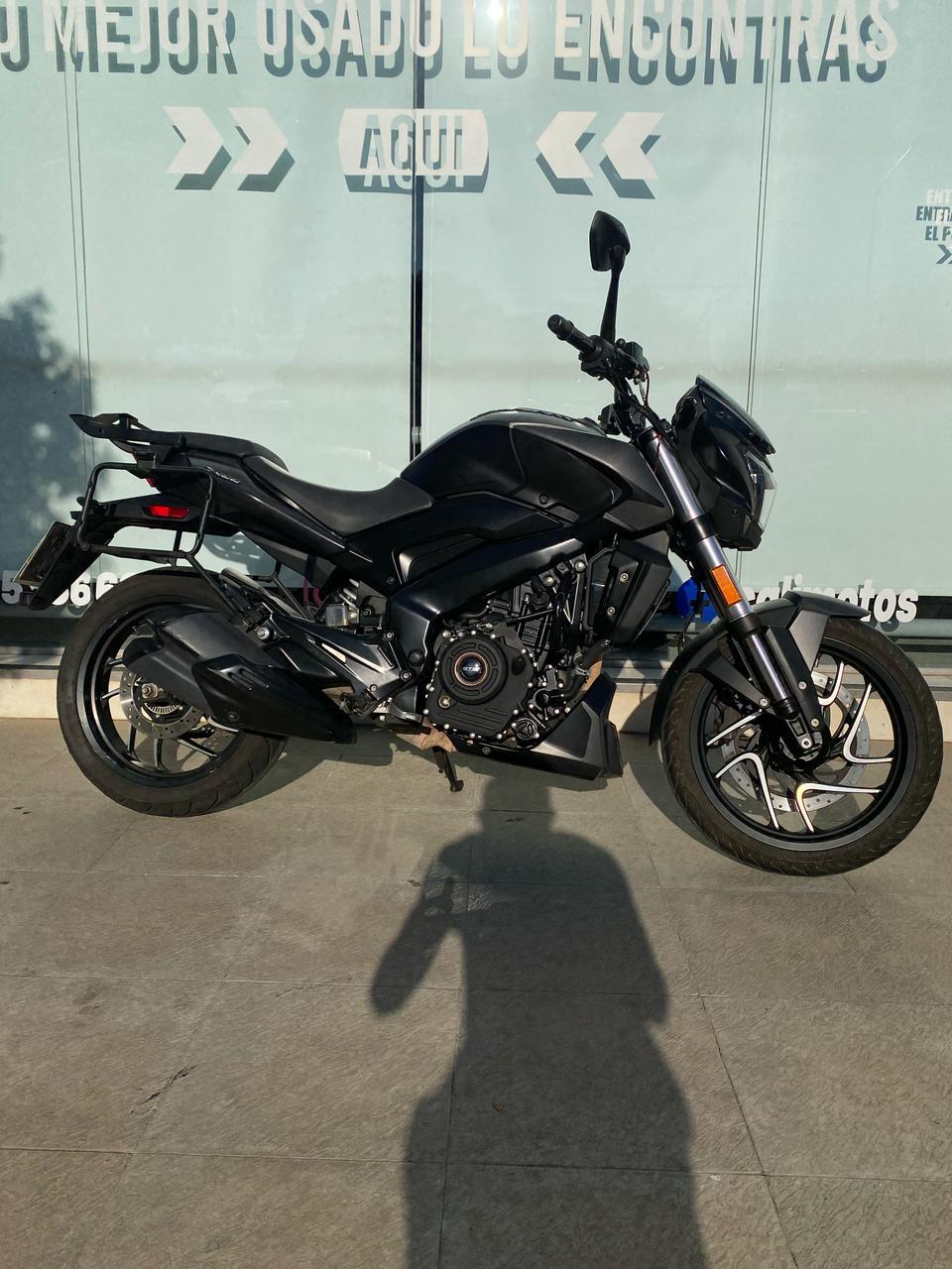BAJAJ DOMINAR