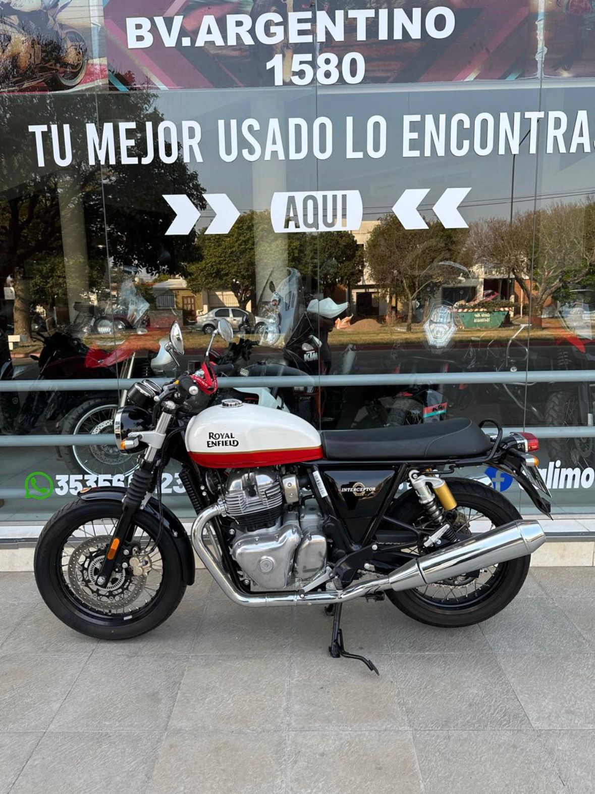 ROYAL ENFIELD INTERCEPTOR